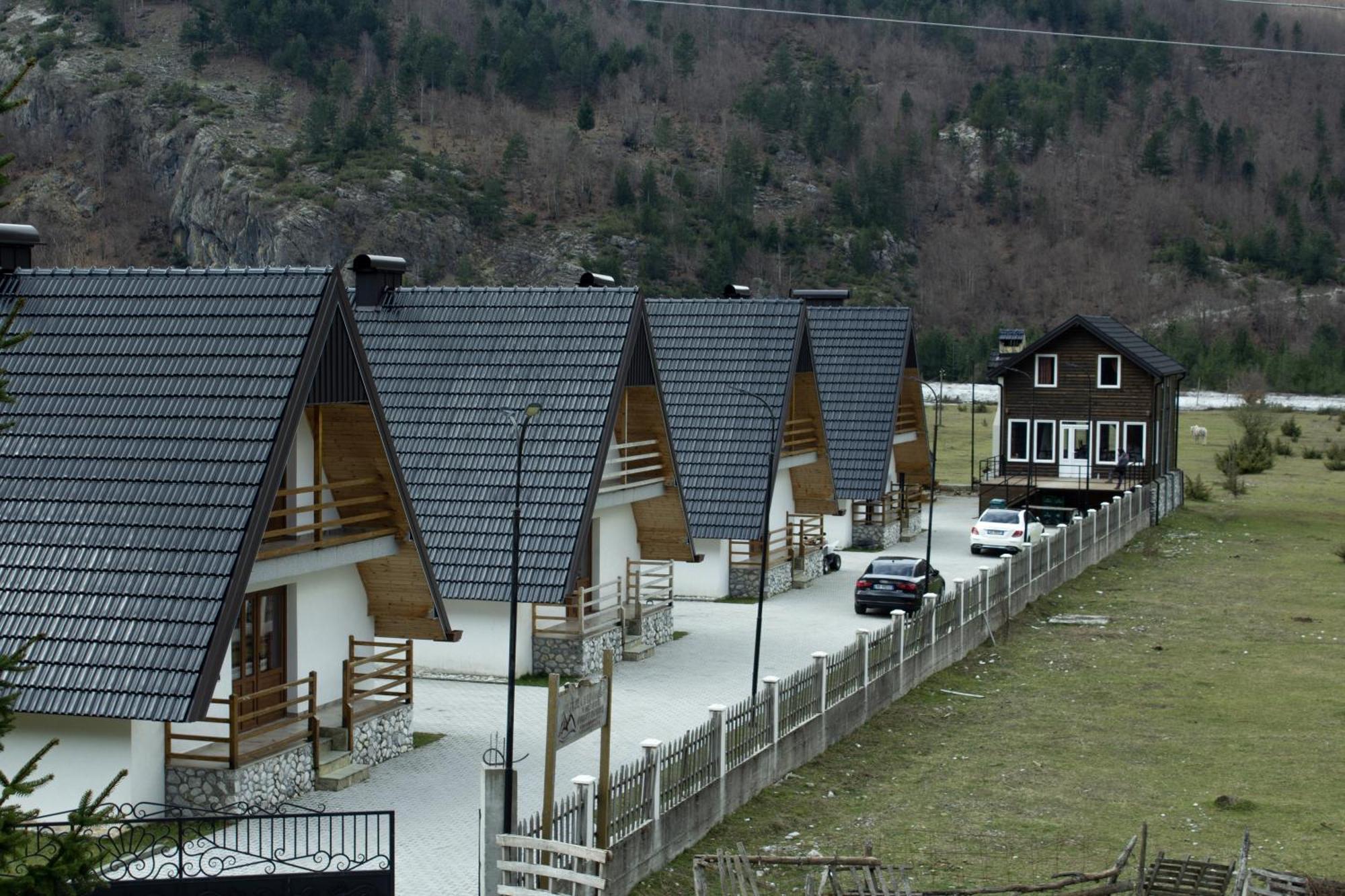 Bujtinat e lugines Valbone Aparthotel Exterior foto