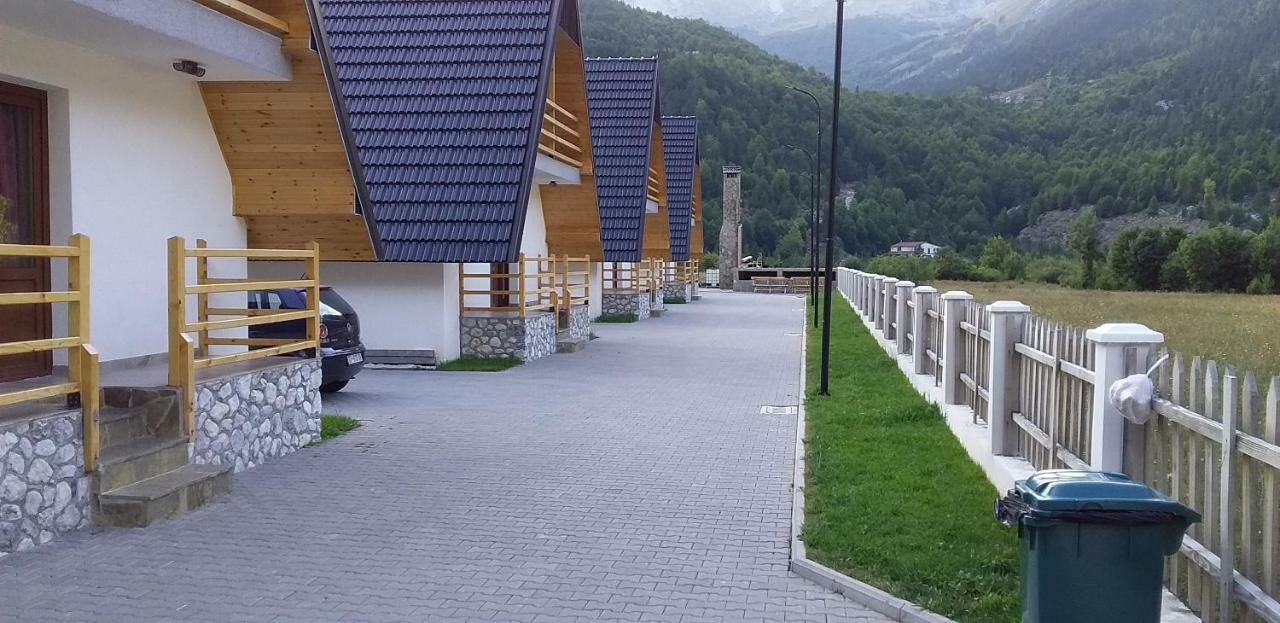 Bujtinat e lugines Valbone Aparthotel Exterior foto